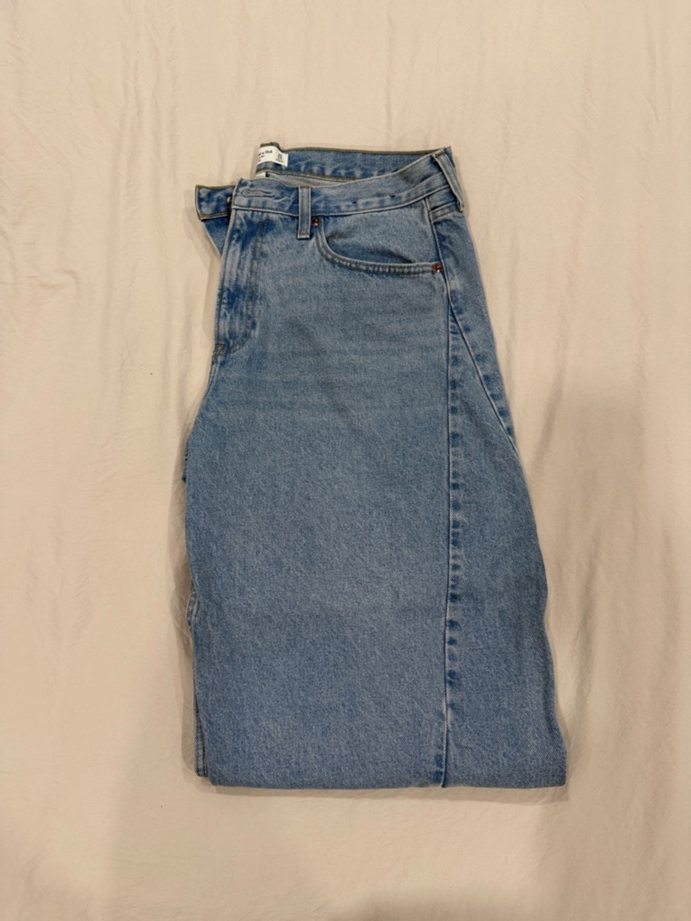 Abercrombie & Fitch, The Barrel Mid Rise, Curve Love - Picture 2 of 4